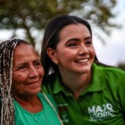“Grillos en su Tinta”, al ras de suelo