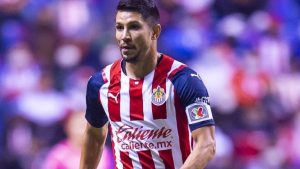 Antes de llegar a los Pumas, Molina jugó con las Chivas. 