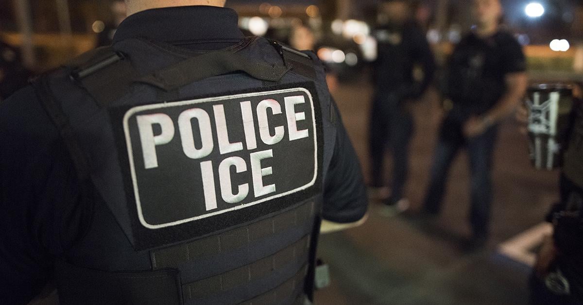 Trump despide al directo de ICE por "ser lento" y no deportar