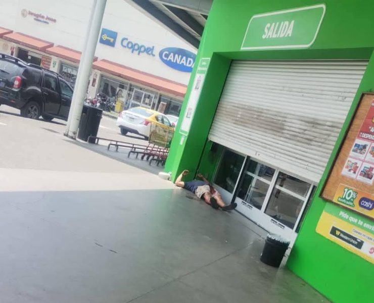 Balacera en centro comercial