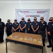 siete policías